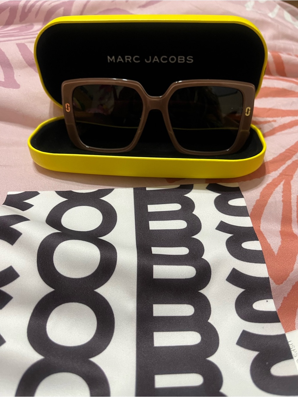 Marc Jacobs Brown Gradient Square Sunglasses with Gold Accents - Picture 2 of 5